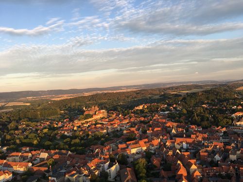 Die Stadt Quedlinburg von oben...<br>(Bild: Airlebnisballon - Harz)
