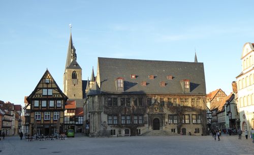 Aber auch ein Bummel über den Marktplatz der UNESCO-Weltkulturerbestadt Quedlinburg kann Spaß machen. <b>Besuchen Sie uns!</b><br>(Bild: A. Zahn)