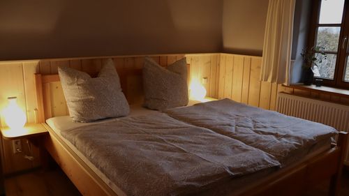 Im Haus stehen Ihnen zwei Schlafzimmer mit Doppelbetten...<br>(Bild: J. Förster)