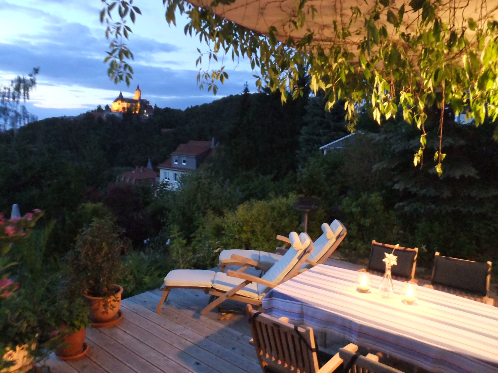 Auf der Terrasse können Sie wunderschöne Panoramablicke genießen.<br>(Bild: Fam. Elmrich)