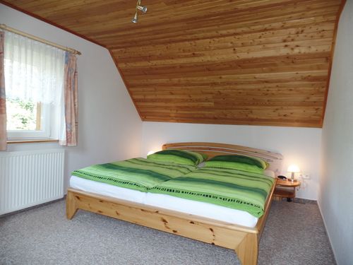 Schlafzimmer  mit Doppelbett<br>(Bild: Fam. Bothe)