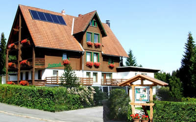 Herzlich willkommen im Hotel Carlsruh in Braunlage!<br>(Bild: Prof. Dr. H.-G. Koebe)