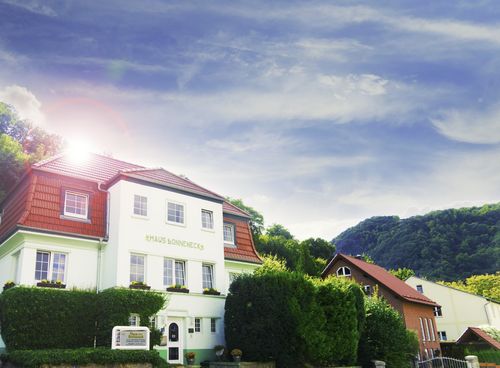 Herzlich willkommen im wunderschönen <b>Hotel Garni Haus Sonneneck in Thale</b>!<br>(Bild: J. Brückner)