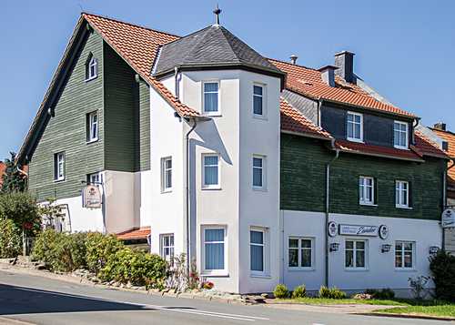 <b>Wir begrüßen Sie gern im Landgasthaus Zander in Heimburg</b> -<br>zwischen Blankenburg und Wernigerode!<br>(Bild: Landgasthaus Zander)