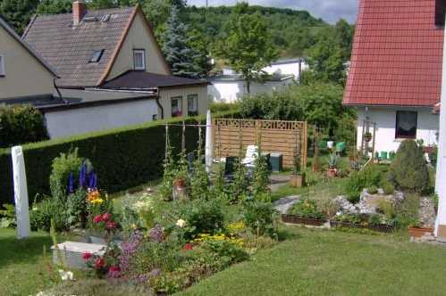 Unser <b>Ferienhaus Kaiser in Elbingerode</b> mit einem gepflegten Gartengrundstück mit Liege- und Spielwiese erwartet Sie bei Ihrem Aufenthalt im Harz!<br>(Bild: Fam. Kaiser)