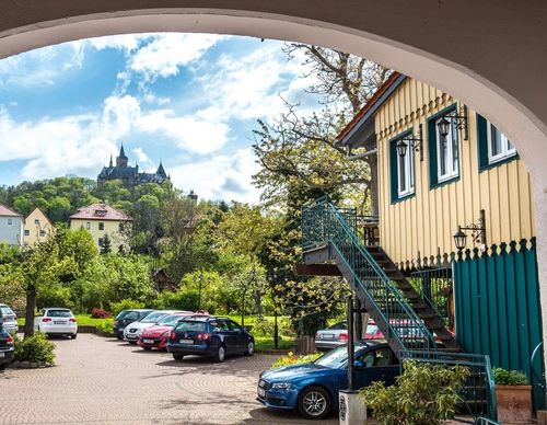 Blick zum Schloss von Wernigerode.<br>(Bild: Hotel Am Anger)