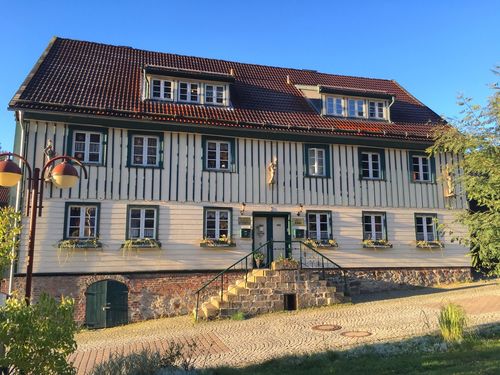Das beeindruckende <b>Appartementhaus - Alte Faktorei -</b> in Schierke<br>(Bild: S. Borchardt)