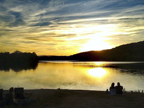 ...und auch die Sonnenuntergänge am Vienenburger See sind empfehlenswert.<br>(Bild: Werbeagentur Uwe Loof)